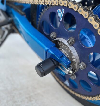 Axle Sliders for F4i - Image 2