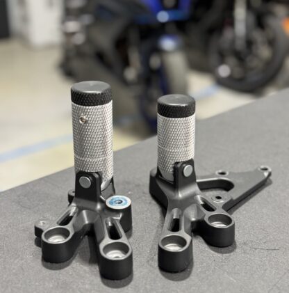 Outlaw Stunt Pegs for R7 - Image 3