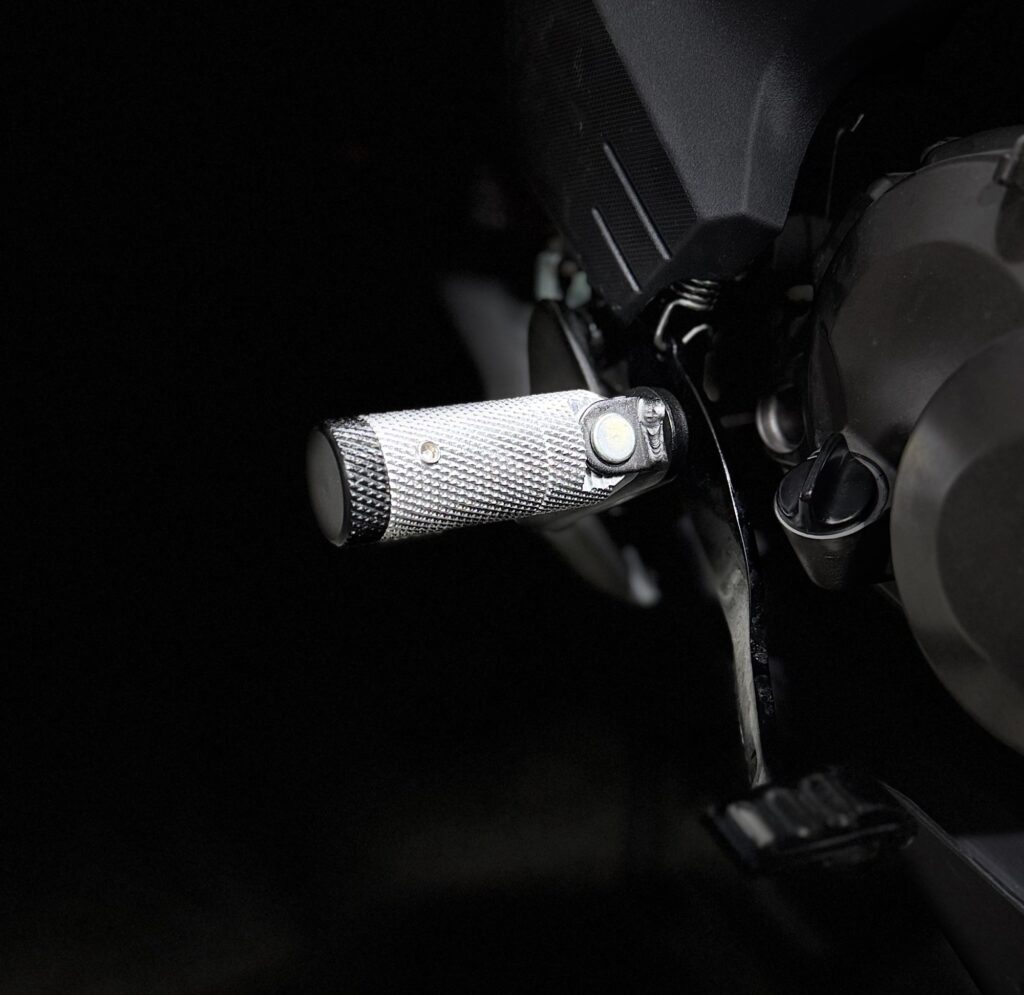 Knurled heavy duty stuntpeg on Kawasaki Z125
