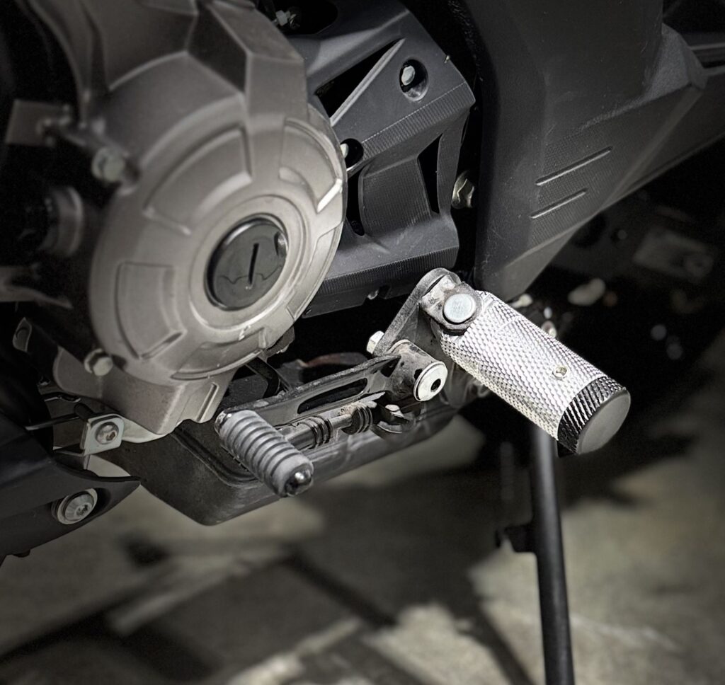 Stunt Pegs on Z125 Kawasaki from Outlaw Stunt Parts