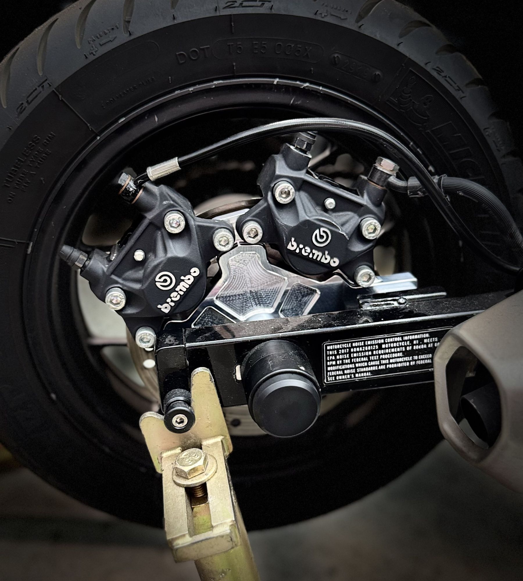Stock rotor grom dual caliper bracket