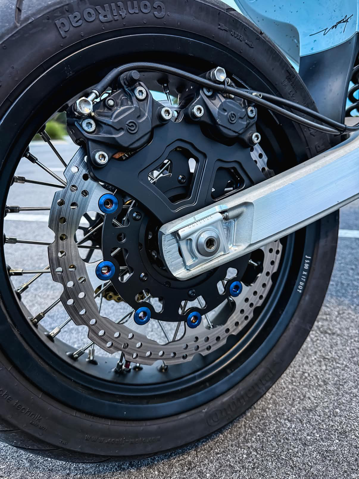 Stark Varg Dual Caliper Handbrake Bracket Kit - Image 3